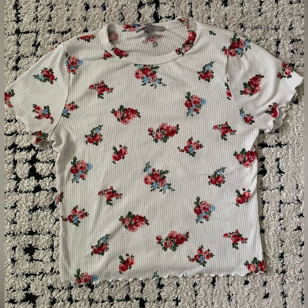 Gaze, Small, cute shirt with flowers, coquette